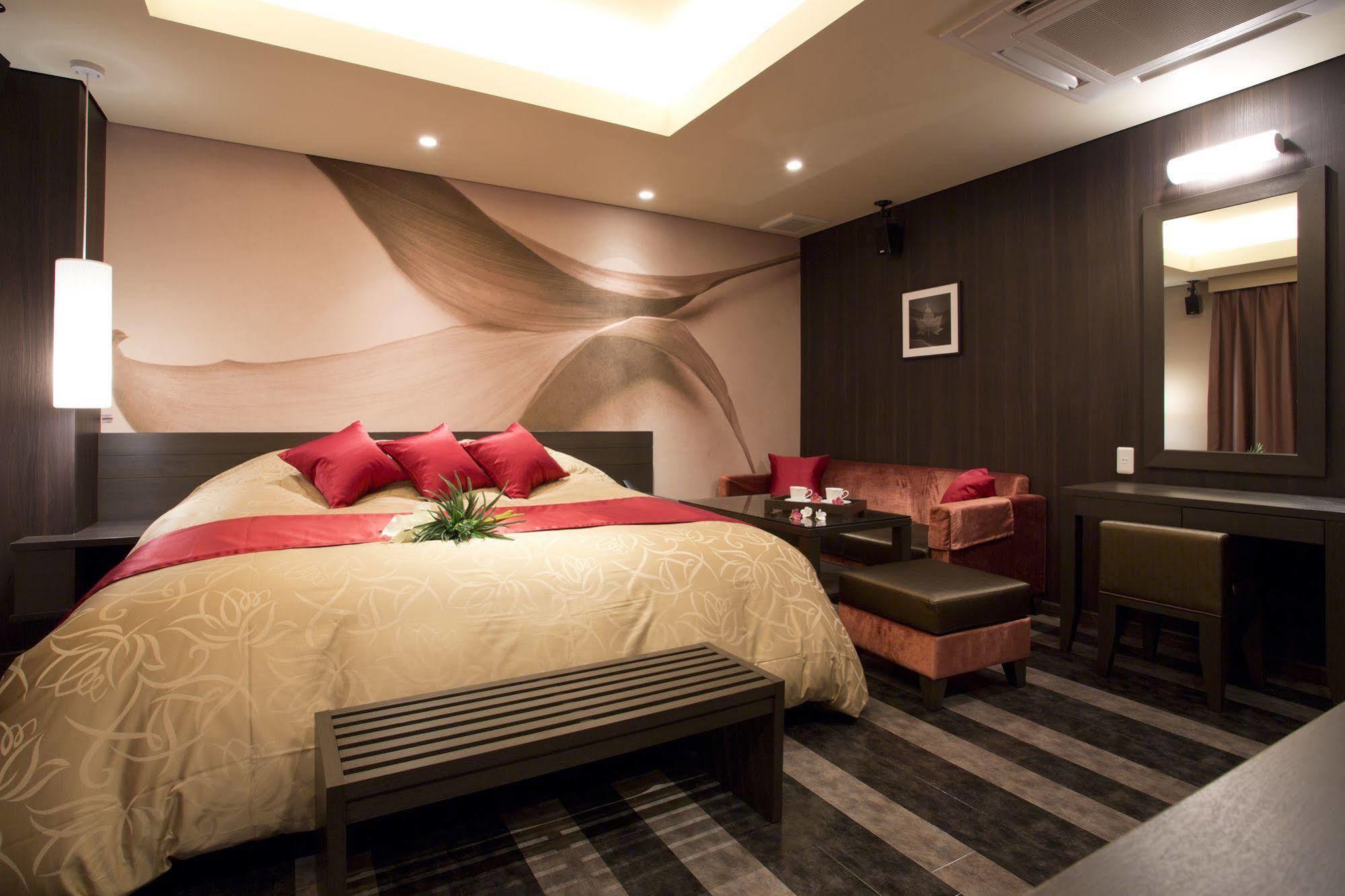 Hotel And Spa Lotus Modern (Adults Only) Kioto Exterior foto