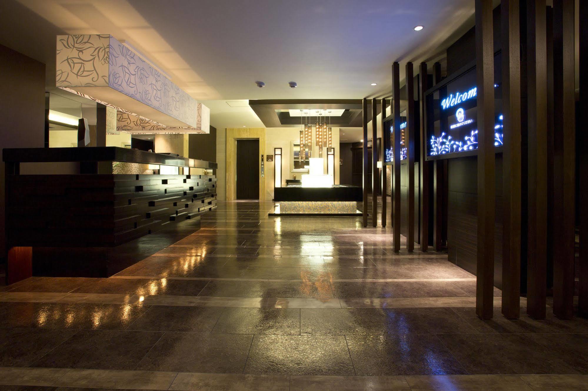 Hotel And Spa Lotus Modern (Adults Only) Kioto Exterior foto